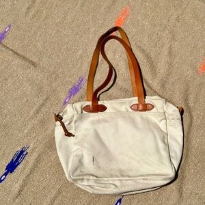 Filson Tote With Zipper